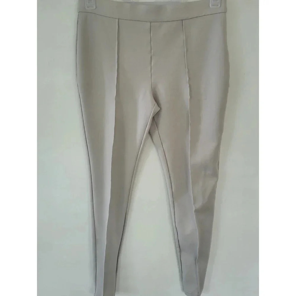 Romeo + Juliet Couture Tan Pleated‎ Stretch Pants